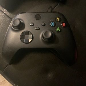 Black controller both work good